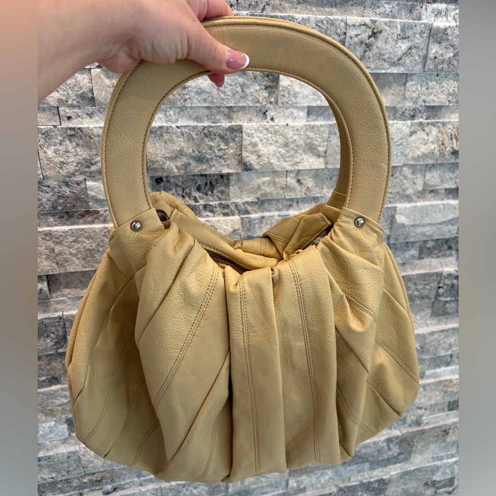 Elegant pastel yellow Women's Handbag‎